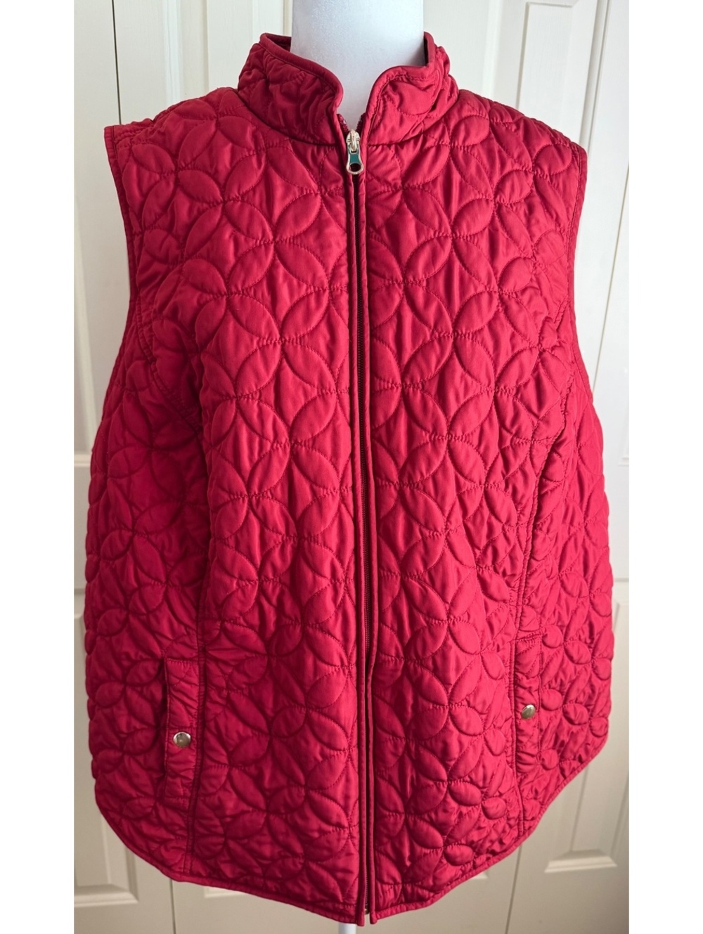 Croft Barrow Vest Womens Size 2X Red Quilted Full Zip Drawcord Back Snap Pockets